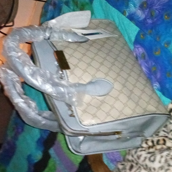 Nine West - Picture 2 of 3